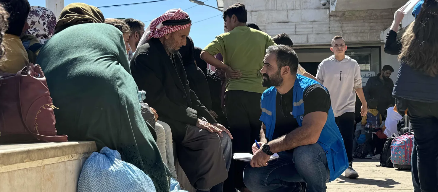 Syria_refugees-fleeing-arrive-from-Lebanon