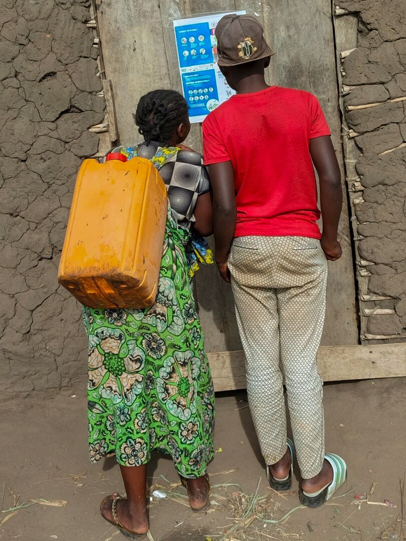 Website-Democratic Republic of Congo. UNHCR teams are fighting Ebola through prevention and sensitization activities in IDP sites (2).jpg