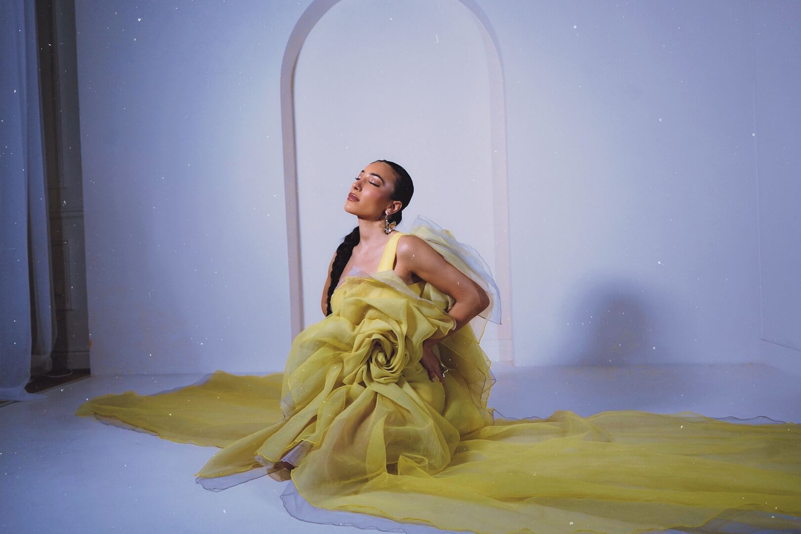 Aotearoa New Zealand. Nouri in yellow dress