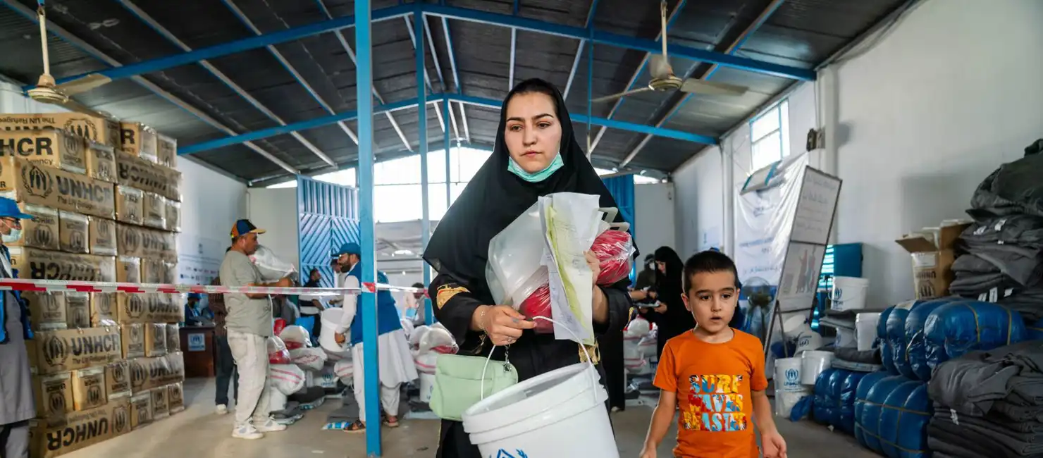 Afghanistan_mass-returns-aid-relief